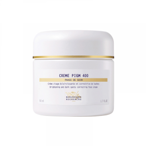 Crème PIGM 400 is a concentrate of active ingredients that brightens and protects skin, while reducing the appearance of dark spots. It is specially formulated as both a preventive and corrective treatment, helping reduce the intensity of existing pigment