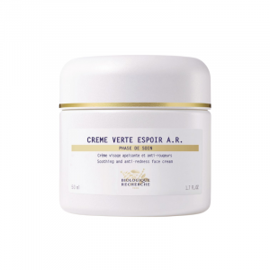 SOOTHING FACE CREAM
Ideal for tackling redness on the face, Crème Verte Espoir A.R. prevents and reduces the signs of rosacea. It acts on broken capillaries, visibly reducing their appearance to decrease the extent and intensity of chronic redness. The s