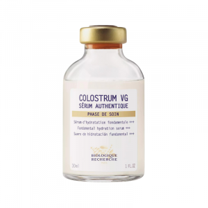 Colostrum VG serum is an intensive lipid-restoring treatment that will act as a liquid cushion to help strengthen the skin barrier. Its core formula gives it incomparable nourishing properties, helping to reduce surface dryness and maintain deep hydration